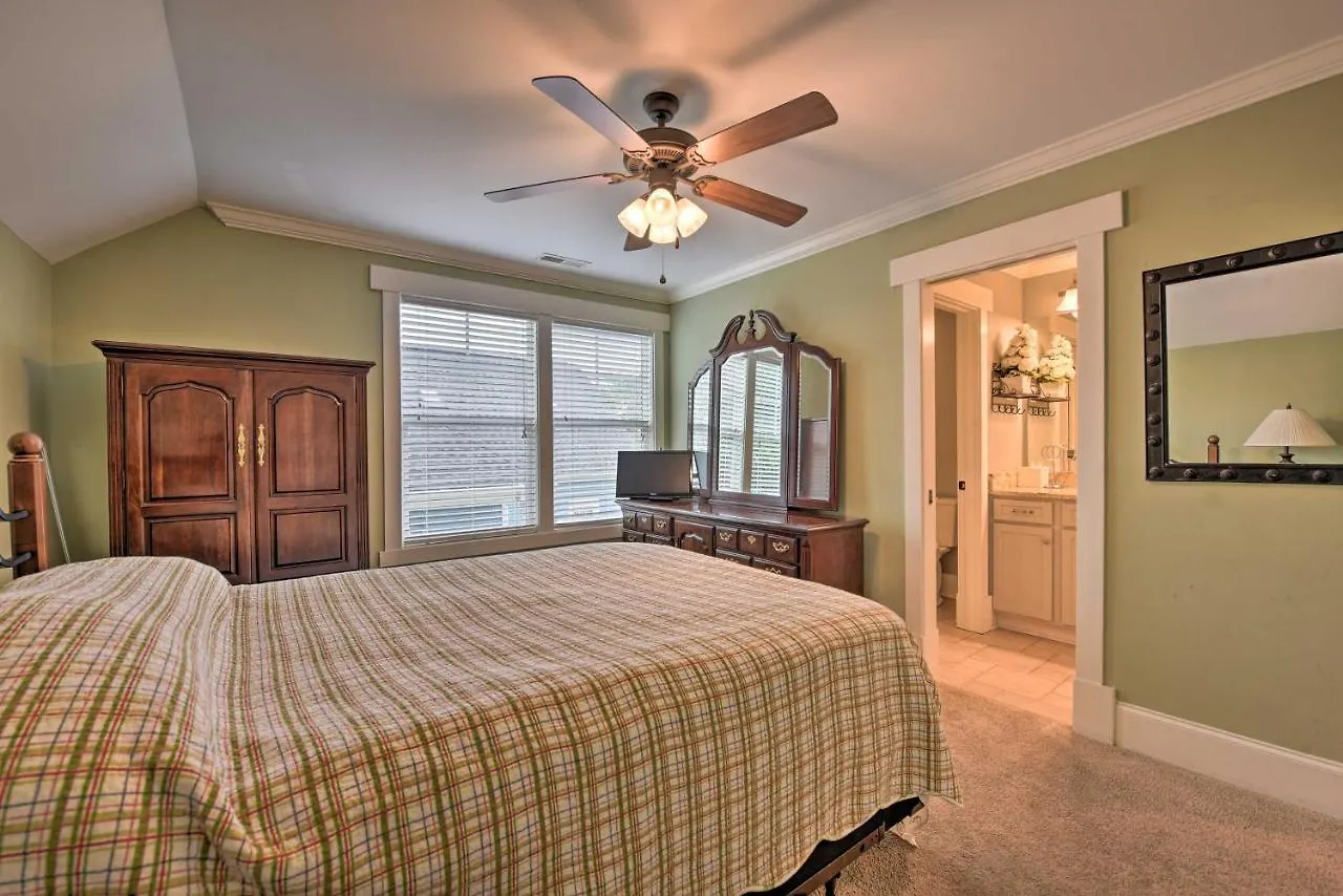 Holiday home Charlotte Home With Deck In Noda District Near Unc!