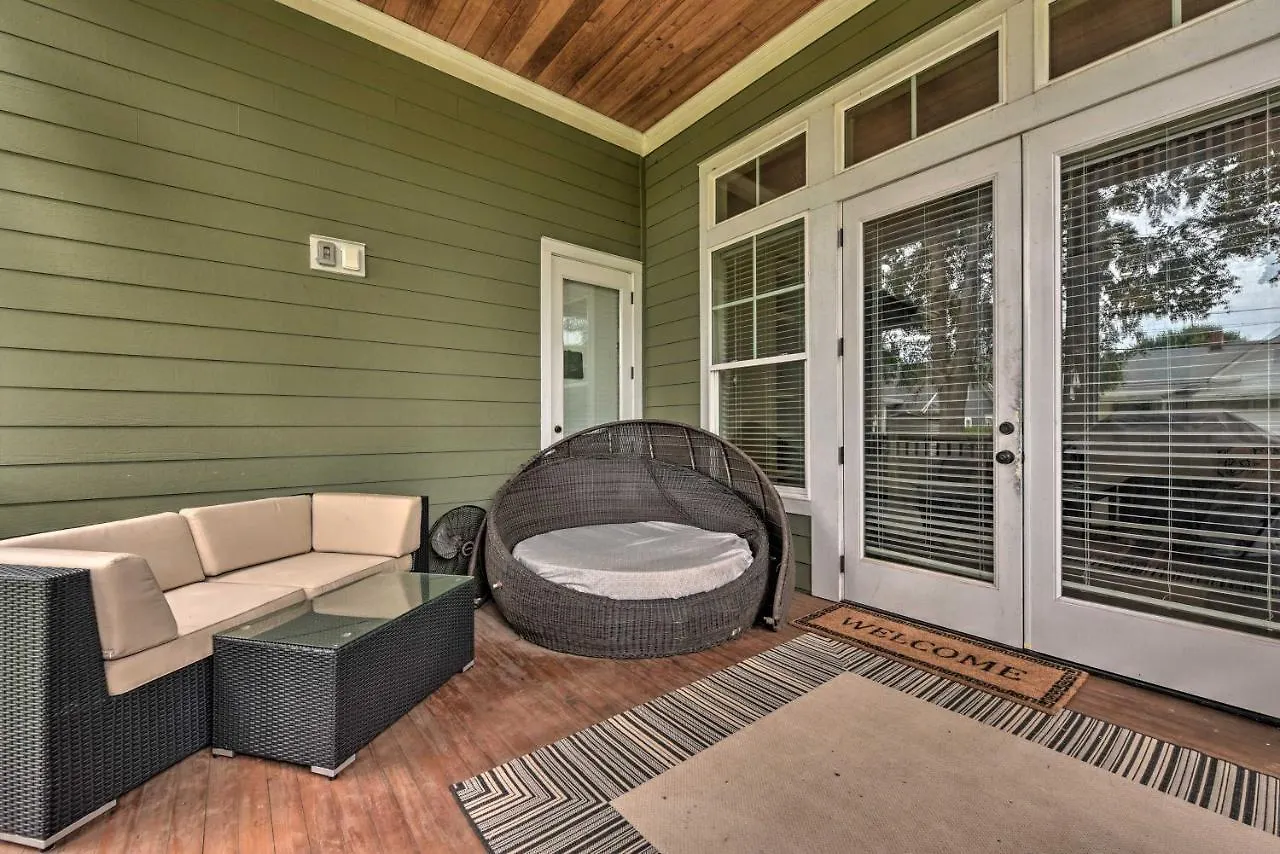 Charlotte Home With Deck In Noda District Near Unc! United States