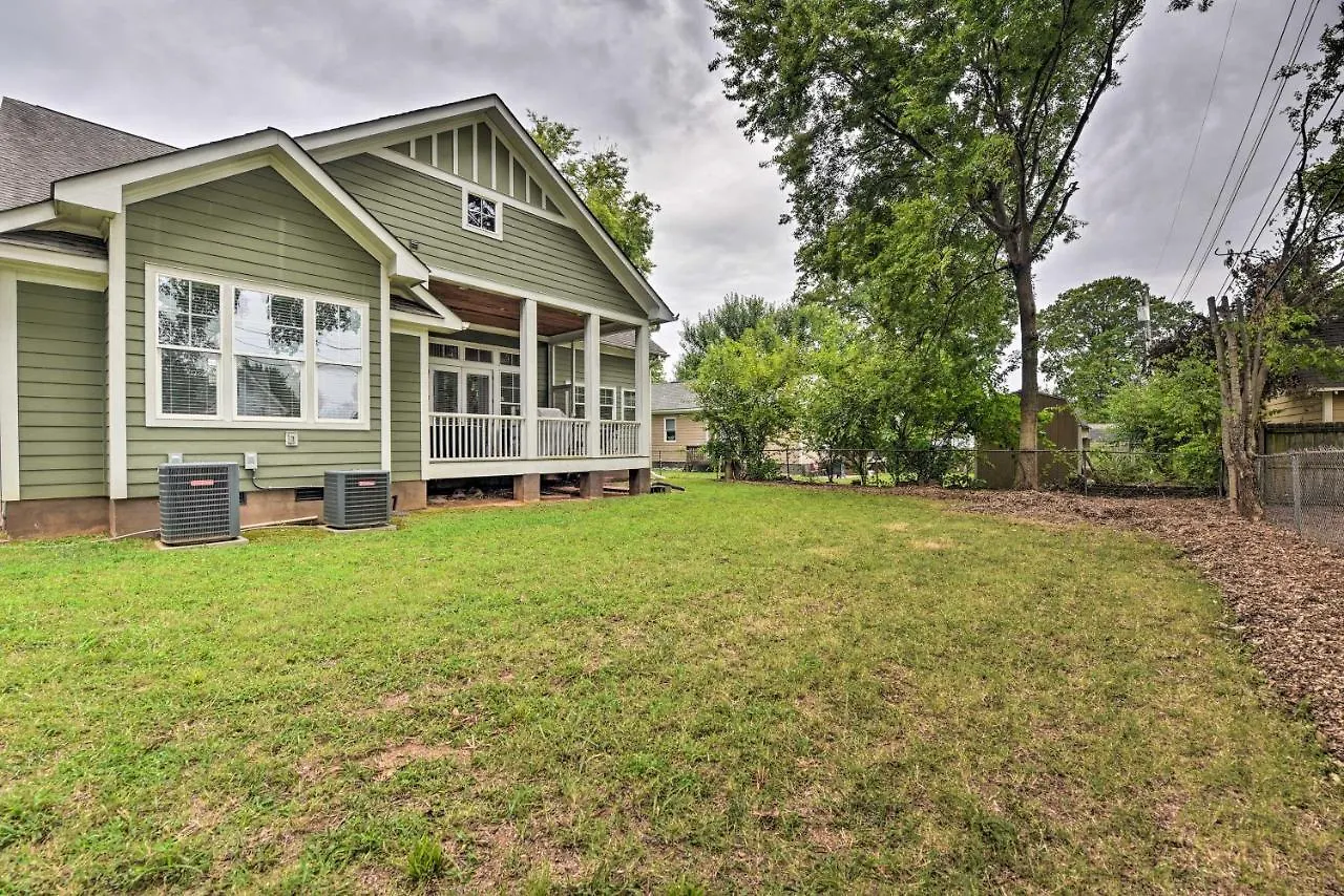Holiday home Charlotte Home With Deck In Noda District Near Unc!